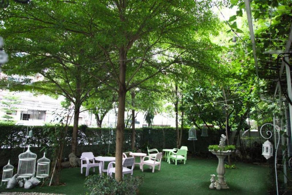 Baan Hmon-Oon Hotel Чиангмай Екстериор снимка