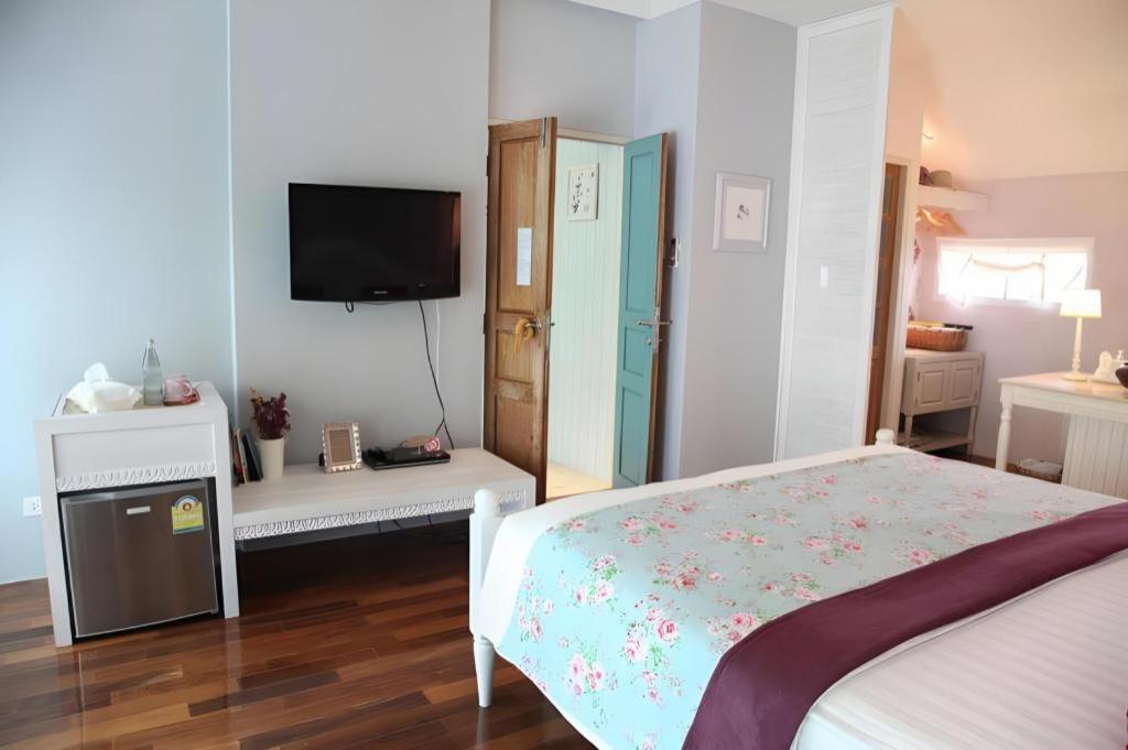 Baan Hmon-Oon Hotel Чиангмай Екстериор снимка
