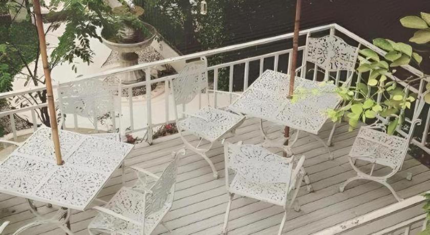 Baan Hmon-Oon Hotel Чиангмай Екстериор снимка