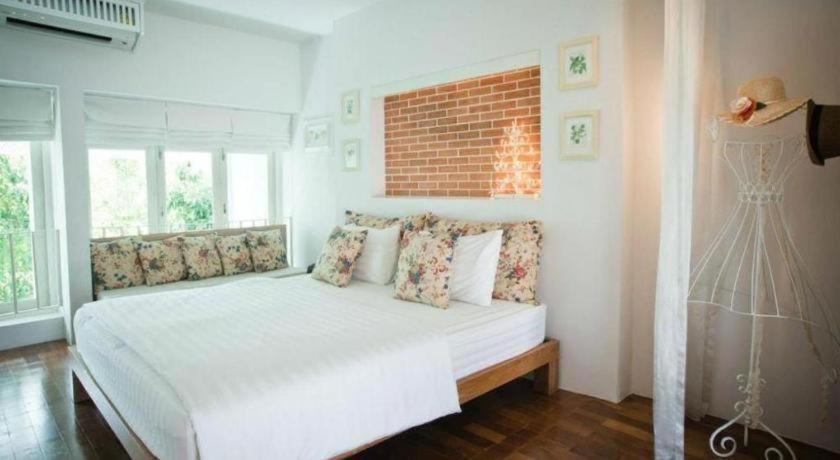 Baan Hmon-Oon Hotel Чиангмай Екстериор снимка