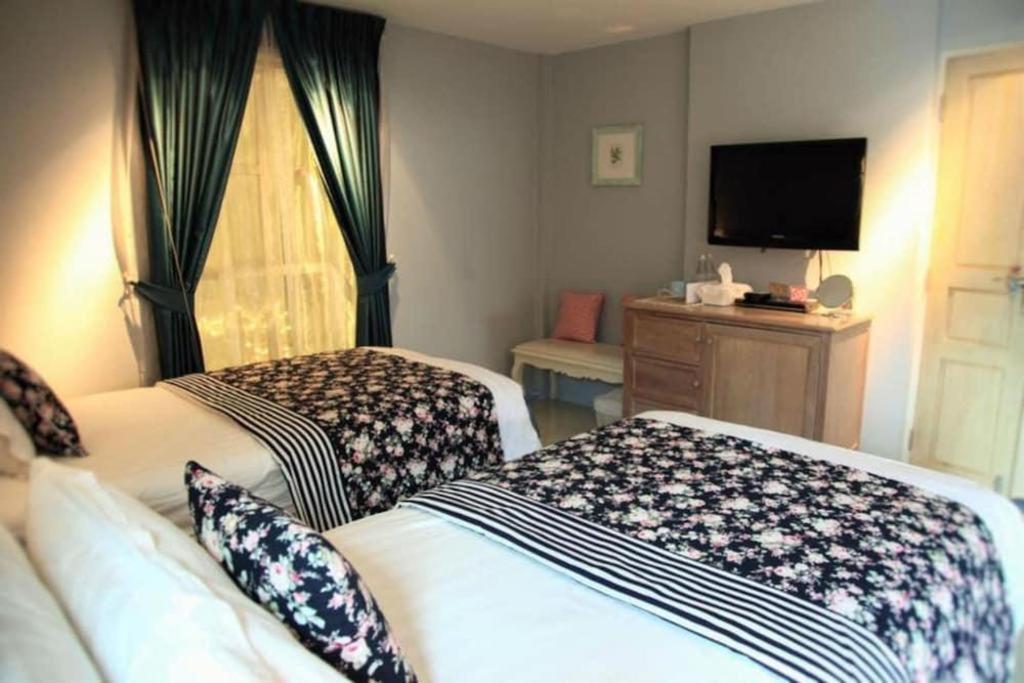 Baan Hmon-Oon Hotel Чиангмай Екстериор снимка